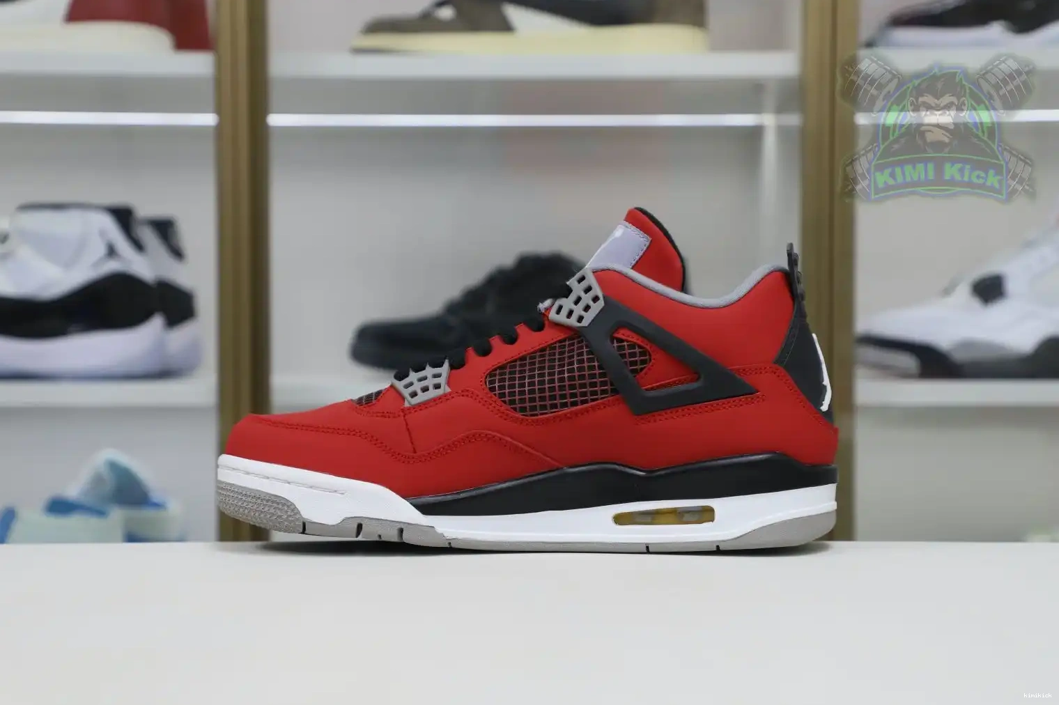 Kimikick Bravo RetroToro Jordan Jordan4 Air 0501